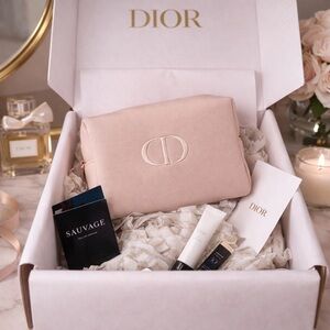 Dior pouch